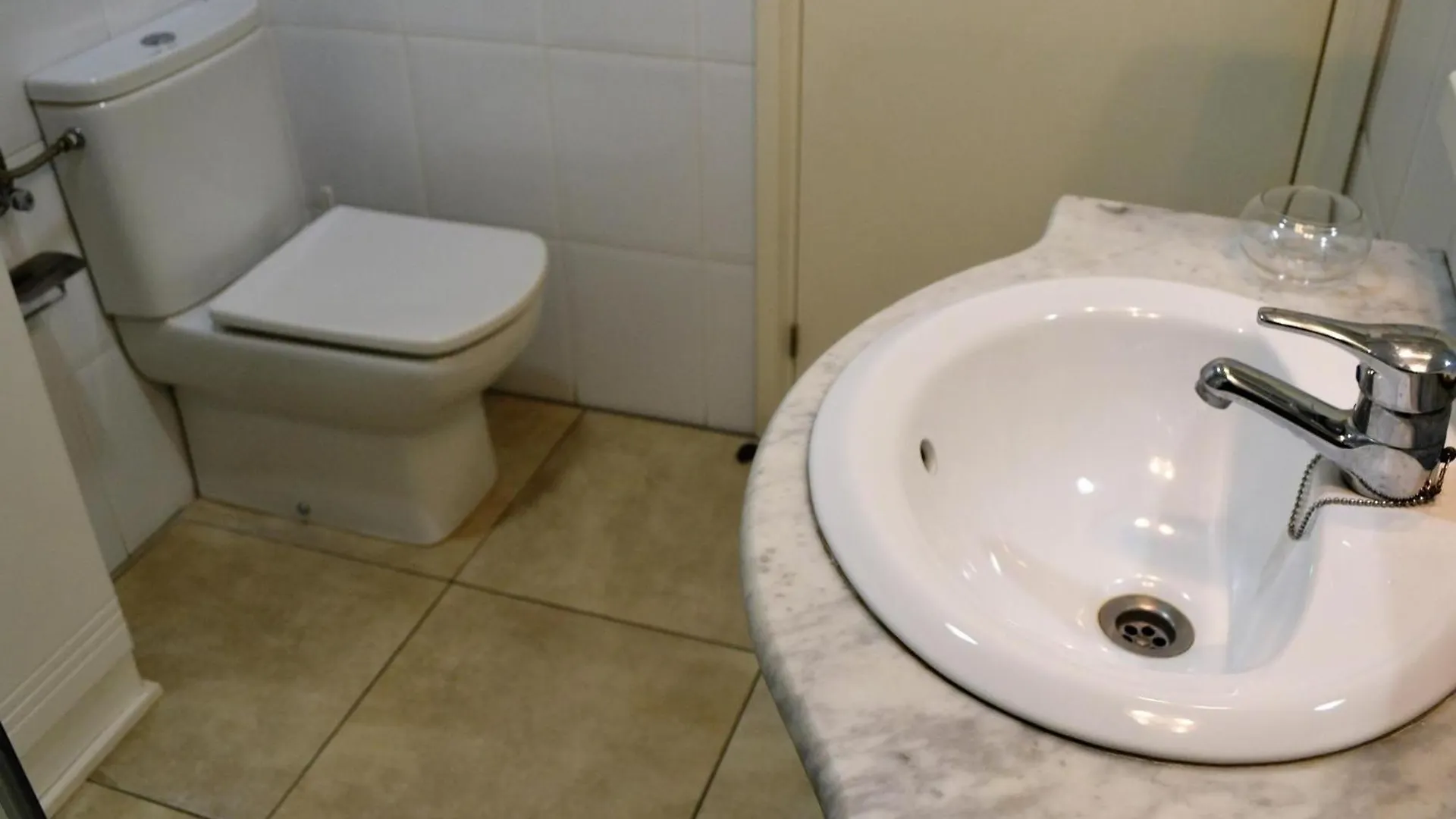 Apartamento Con Terraza Amueblada Y Parking A 10 Min Del Centro De Llanca, Mascotas Permitidas - Es-170-9 0*, Llanca Spain