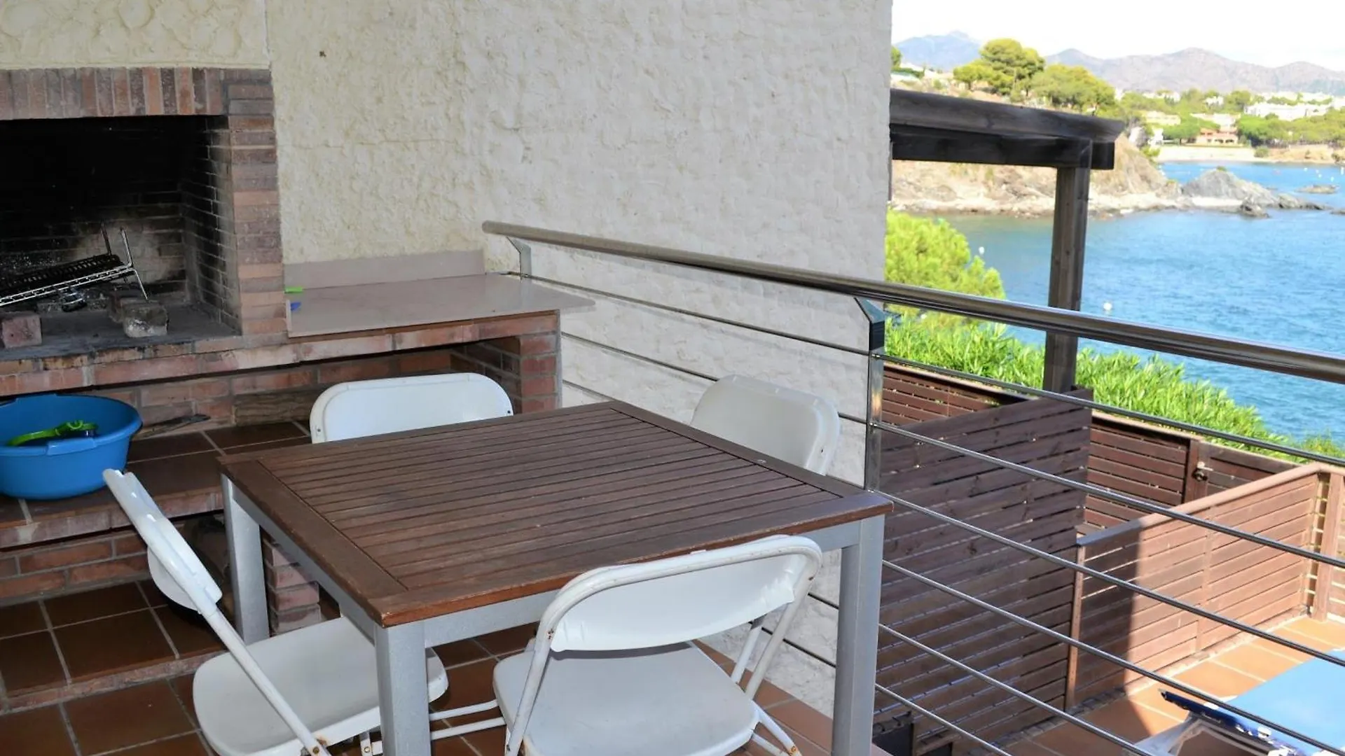 Apartamento Con Terraza Amueblada Y Parking A 10 Min Del Centro De Llanca, Mascotas Permitidas - Es-170-9 0*, Llanca